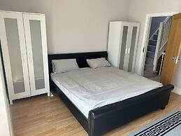 Entire Seaside Home 6 Private Bedrooms Sleeps 10