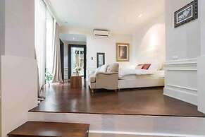 Luxury Pool Villa With Jacuzzi & Lift by Thonglor