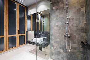 Luxury Pool Villa With Jacuzzi & Lift by Thonglor
