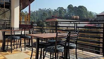 Hotel Twilight Banikhet Dalhousie