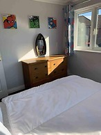 Cozy Beach House in Sandown - 3 Bedrooms