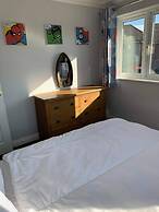 Cozy Beach House in Sandown - 3 Bedrooms