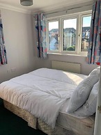 Cozy Beach House in Sandown - 3 Bedrooms