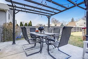 Charming Kalamazoo Home w/ Yard: 1 Mi to Downtown!