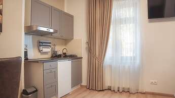 Amir Deluxe Motel