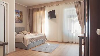 Amir Deluxe Motel