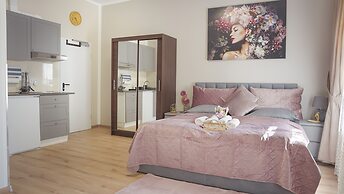 Amir Deluxe Motel