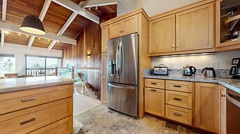 Mammoth Point #117 2 Bedroom Condo