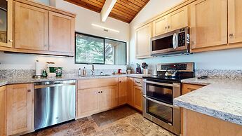 Mammoth Point #117 2 Bedroom Condo