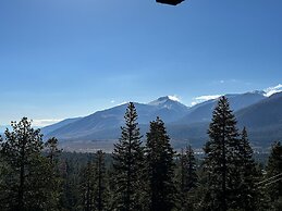 Mammoth Point #117 2 Bedroom Condo