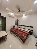 Goroomgo Orange Classic Rishikesh