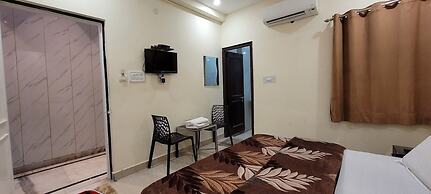 Goroomgo Orange Classic Rishikesh