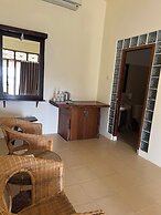 Arys lagoon bungalow & hotel