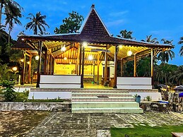Arys lagoon bungalow & hotel