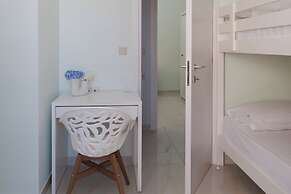 Boutique Seaview Apt near City Center