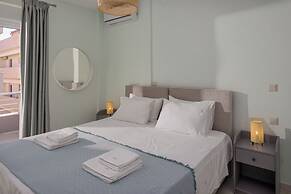 Boutique Seaview Apt near City Center