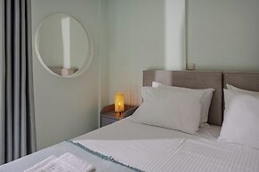 Boutique Seaview Apt near City Center