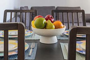 Boutique Seaview Apt near City Center