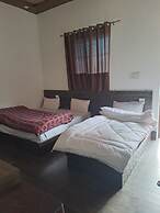 Goroomgo Kedar Chaukhamba Homestay