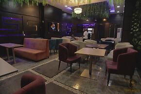 Opt Wood Hotels