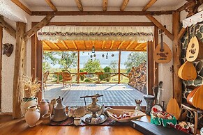 Lake Sapanca Breathtaking Private Villa Retreat