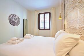 Casa Pizarro, by Homing U