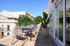 Casa Pizarro, by Homing U