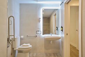 Casa Pizarro, by Homing U