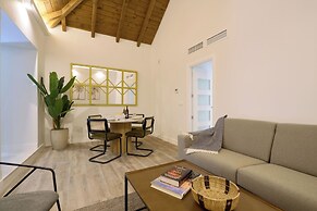 Casa Pizarro, by Homing U