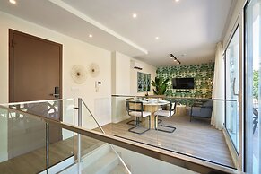 Casa Pizarro, by Homing U