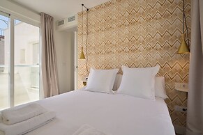 Casa Pizarro, by Homing U