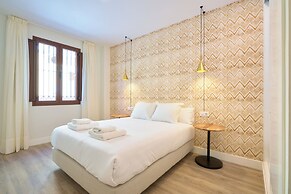 Casa Pizarro, by Homing U