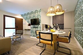 Casa Pizarro, by Homing U