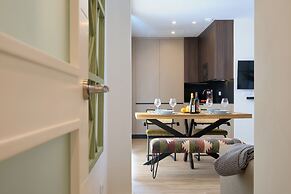 Casa Pizarro, by Homing U