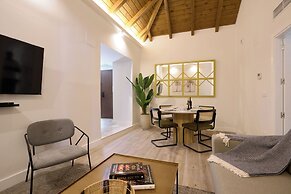 Casa Pizarro, by Homing U