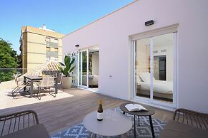 Casa Pizarro, by Homing U