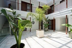 Casa Pizarro, by Homing U