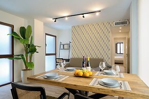 Casa Pizarro, by Homing U