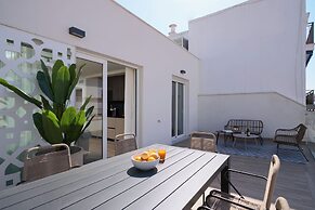 Casa Pizarro, by Homing U