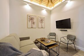 Casa Pizarro, by Homing U