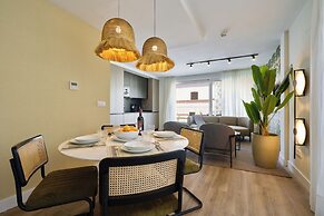 Casa Pizarro, by Homing U