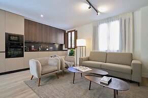 Casa Pizarro, by Homing U