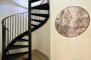 Casa Pizarro, by Homing U