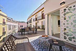 Casa Pizarro, by Homing U