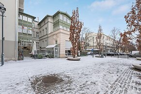 Veranda by Grand Apartments