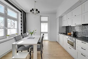 Glamour by Grand Apartments