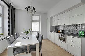 Glamour by Grand Apartments