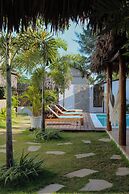 Downwind Kite Villas