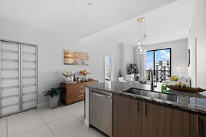 Spacious 2-Bedroom Condo at Doral Park
