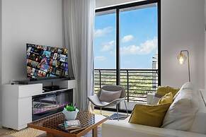 Spacious 2-Bedroom Condo at Doral Park